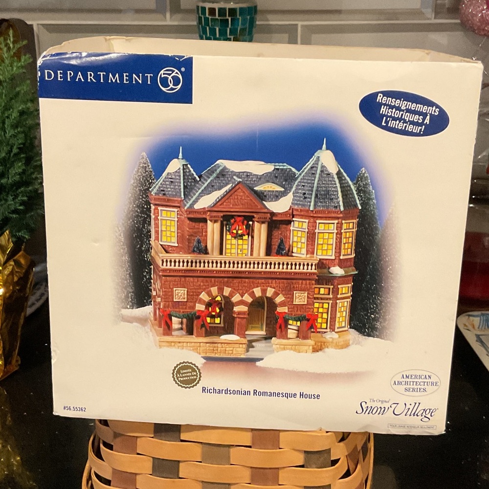 Department 56 lights Christmas house